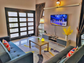 Semi-Detached, Up to 24 Pax, 3200sqft, 4 Bedrooms, 3 Bathrooms, 4 Car Parks by Star Home